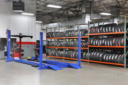 Truck Accessories Store «4 Wheel Parts - Plano», reviews and photos, 3001 E Plano Pkwy #400, Plano, TX 75074, USA