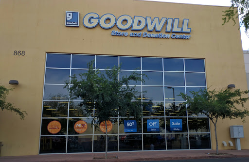 Thrift Store «Gilbert & Guadalupe Goodwill Retail Store & Donation Center», reviews and photos, 868 N Gilbert Rd, Gilbert, AZ 85234, USA