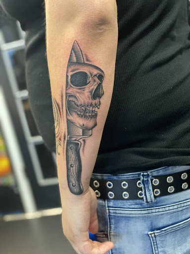 Explore good half sleeve tattoo ideas, creative tattoo ideas in Chillicothe, available at Grimey Inc Tattoos
