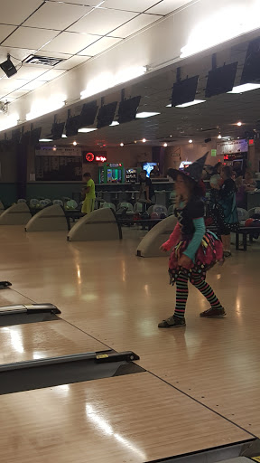Bowling Alley «Pla-Mor Lanes & the Eleventh Frame Diner», reviews and photos, 807 4th St S, La Crosse, WI 54601, USA
