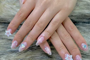 Amora Nails Beauty image