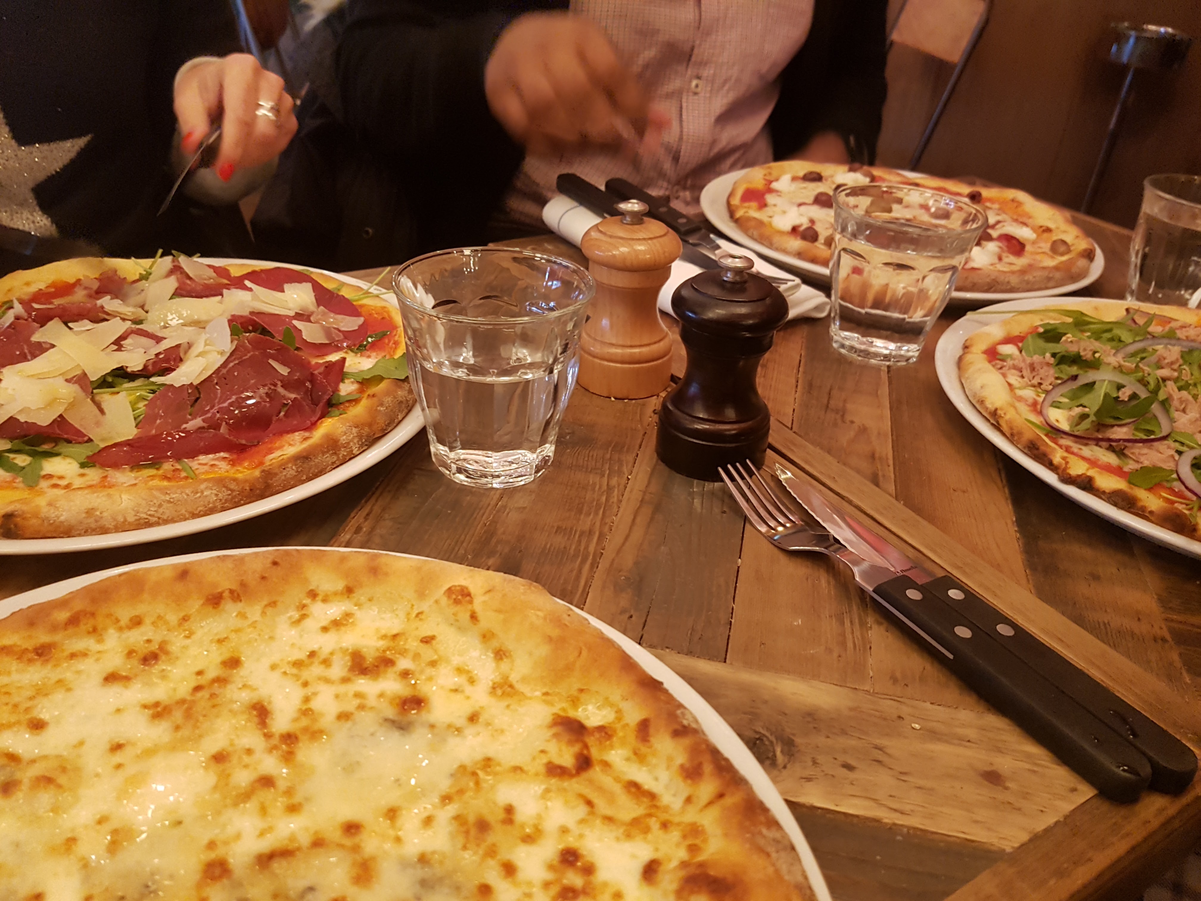 Photo n° 1 de l'avis de LILI.A fait le 05/12/2017 à 04:49