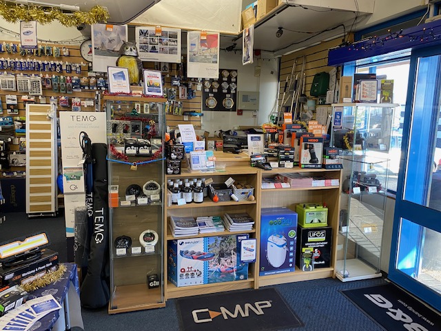Comments and reviews of Force 4 Chandlery Port Hamble