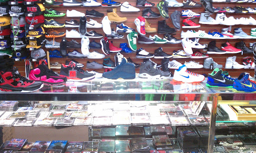 Fashion Accessories Store «Rock Star Fashion», reviews and photos, 1881 Lockbourne Rd, Columbus, OH 43207, USA