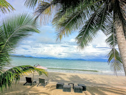Foto di Makatombaten Beach area servizi