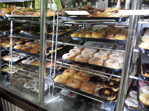 Donut Shop «Yum Yum Donuts», reviews and photos, 10501 Magnolia Ave, Anaheim, CA 92804, USA