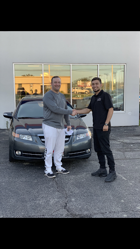 Used Car Dealer «Auto Warehouse», reviews and photos, 3375 Grand Ave, Waukegan, IL 60085, USA