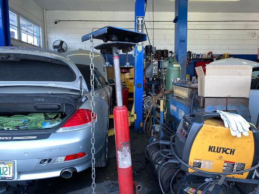 Auto Repair Shop «Ice Cold Air Discount Auto Repair», reviews and photos, 7901 W Hillsborough Ave, Tampa, FL 33615, USA