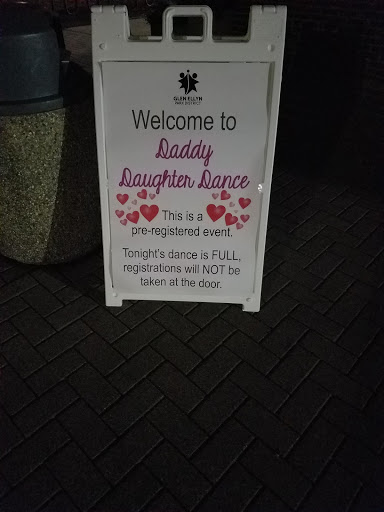 Recreation Center «Main Street Recreation Center», reviews and photos, 501 Hill Ave, Glen Ellyn, IL 60137, USA