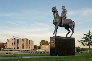 Statue of King Albert 1st image