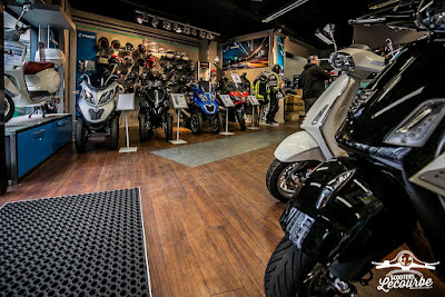Scooters Lecourbe. Italian Bike Group à Paris