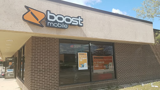Boost Mobile Premier Store, 902 Bode Rd, Schaumburg, IL 60194, USA, 