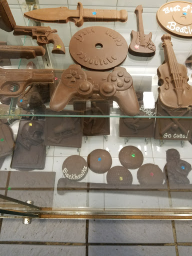 Shopping Mall «Pipers Alley Mall», reviews and photos, 210 W North Ave, Chicago, IL 60610, USA