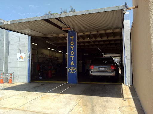 Smog Inspection Station «Foothills Industries Mtr Works», reviews and photos, 3941 Foothill Blvd, La Crescenta, CA 91214, USA