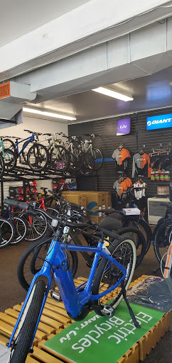 Bicycle Store «The Bicycle Center», reviews and photos, 612 Federal Rd, Brookfield, CT 06804, USA