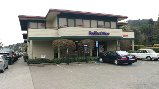 Print Shop «FedEx Office Print & Ship Center», reviews and photos, 2400 Bridgeway, Sausalito, CA 94965, USA