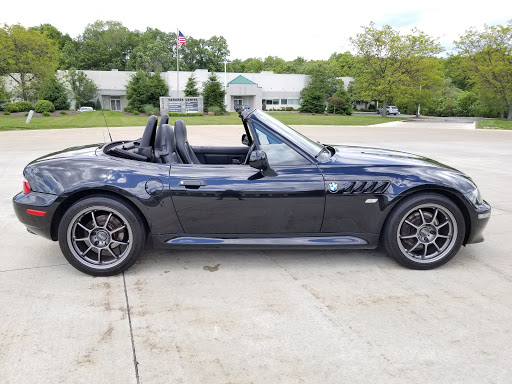 Car Dealer «Pure Automotive», reviews and photos, 4509 Renaissance Pkwy, Warrensville Heights, OH 44128, USA