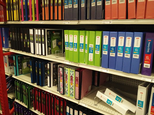 Office Supply Store «Staples», reviews and photos, 13653 Lee Jackson Memorial Hwy, Chantilly, VA 20151, USA