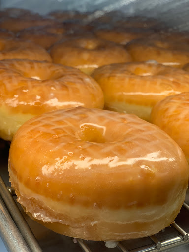 Donut Shop «Donuts Plus», reviews and photos, 1790 Erringer Rd, Simi Valley, CA 93065, USA