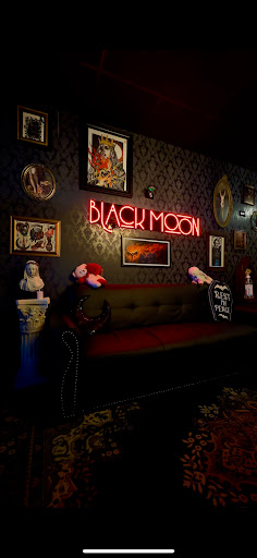 Explore italian flag tattoo ideas, creative tattoo ideas in Edison, available at Black Moon Piercing