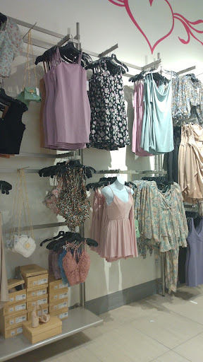 Clothing Store «Discovery Clothing Company», reviews and photos, 660 Centerview Blvd, Kissimmee, FL 34741, USA