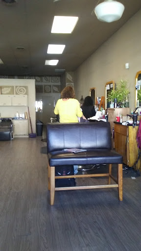 Nail Salon «De Serj For Hair», reviews and photos, 716 4th St, Orland, CA 95963, USA