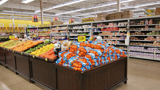 Grocery Store «Food 4 Less», reviews and photos, 4620 S Damen Ave, Chicago, IL 60609, USA