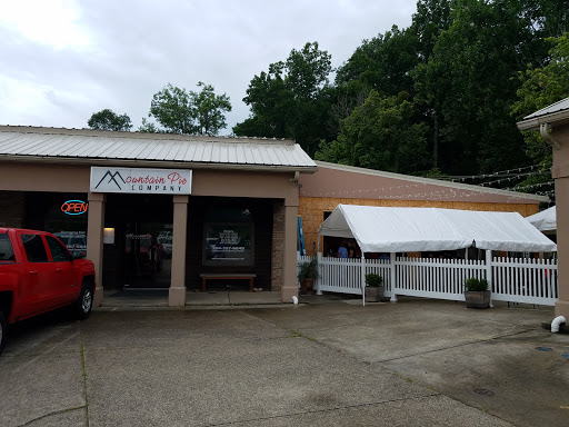 Restaurant «Mountain Pie Company», reviews and photos, 3522 Teays Valley Road A, Hurricane, WV 25526, USA