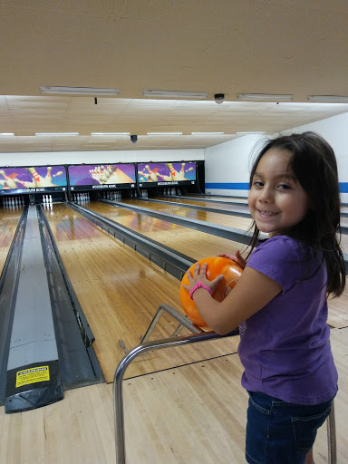 Bowling Alley «Woodburn Bowl», reviews and photos, 435 N Pacific Hwy, Woodburn, OR 97071, USA