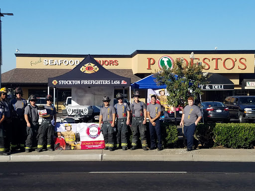 Shopping Mall «Lincoln Shopping Center», reviews and photos, 374 Lincoln Center, Stockton, CA 95207, USA