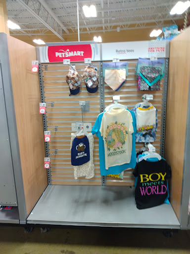 Pet Supply Store «PetSmart», reviews and photos, 421 Commerce Dr, Victor, NY 14564, USA