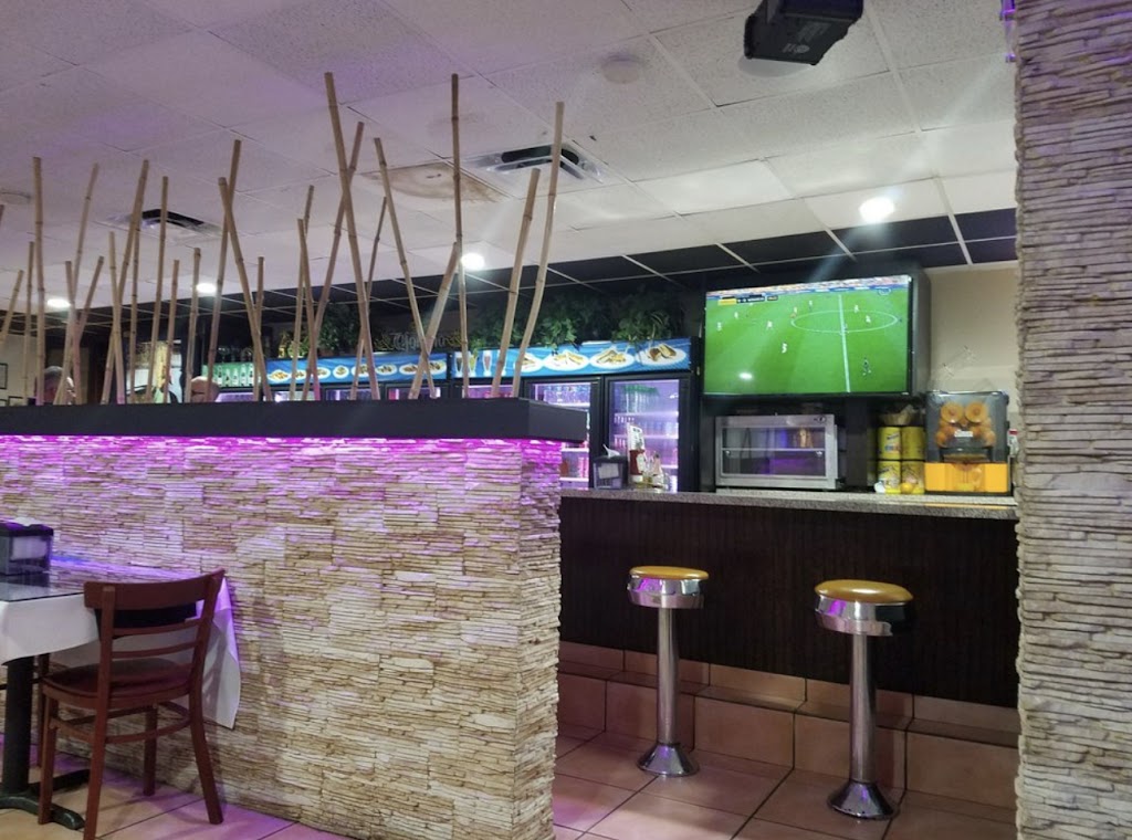 Leo's House Restaurant & Bar 33016