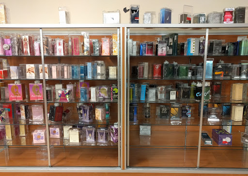 Clothing Store «Burlington Coat Factory», reviews and photos, 250 S Randall Rd, Elgin, IL 60123, USA