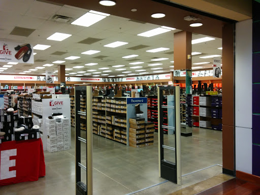 Shoe Store «Famous Footwear Outlet», reviews and photos, 7000 Arundel Mills Cir, Hanover, MD 21076, USA