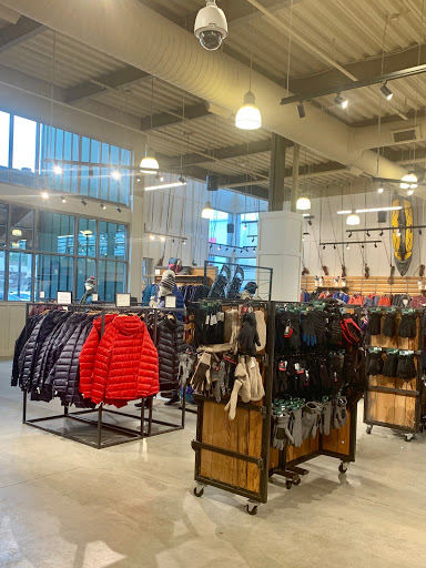 Clothing Store «L.L. Bean», reviews and photos, 340 Legacy Pl, Dedham, MA 02026, USA