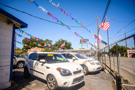 Used Car Dealer «West Side Used Cars Inc», reviews and photos, 725 N Zarzamora St, San Antonio, TX 78207, USA