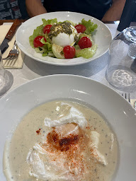 Photo n°15 de Bistrot Jadis....Cafe..Resto à Paris ()