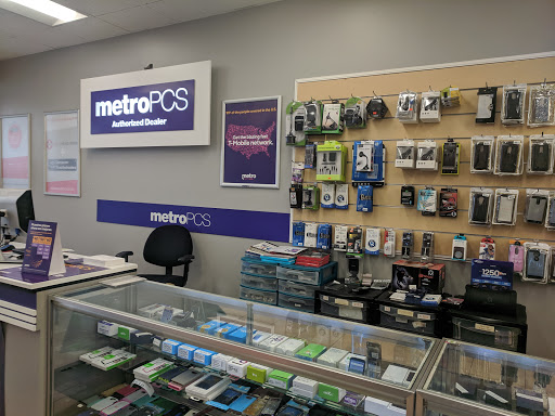 Cell Phone Store «1st Communications», reviews and photos, 1956 W Peterson Ave, Chicago, IL 60660, USA