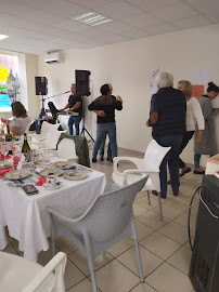 Atmosphère du Restaurant de grillades Ferreira lina à Courmemin - n°6