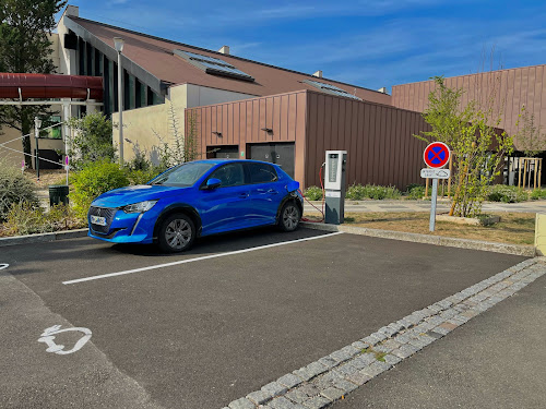 Borne de recharge de véhicules électriques Stations TIERS Charging Station Haguenau