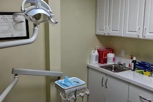 Everlasting Smiles Dental image