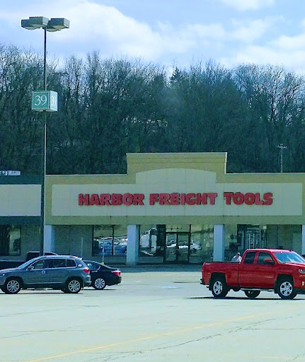 Hardware Store «Harbor Freight Tools», reviews and photos, 374 Mall Cir Dr, Monroeville, PA 15146, USA