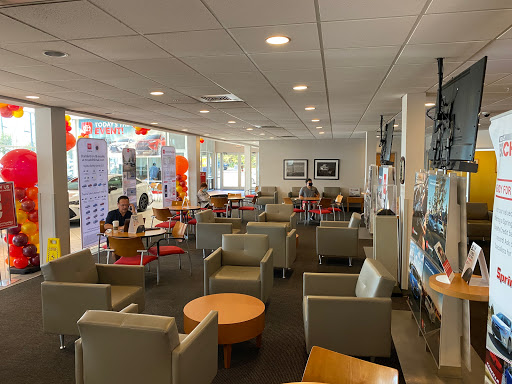 Toyota Dealer «Springhill Toyota», reviews and photos, 3062 Government Blvd, Mobile, AL 36606, USA