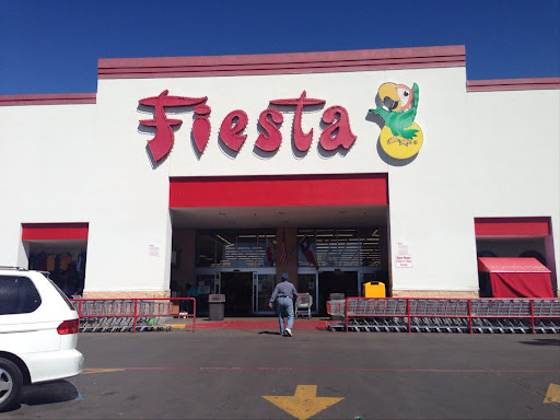 Fiesta Mart, 611 W Jefferson Blvd, Dallas, TX 75208, USA, 