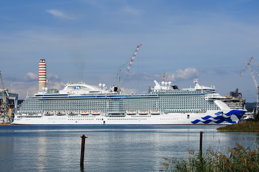 Cruise terminal Santa Clarita