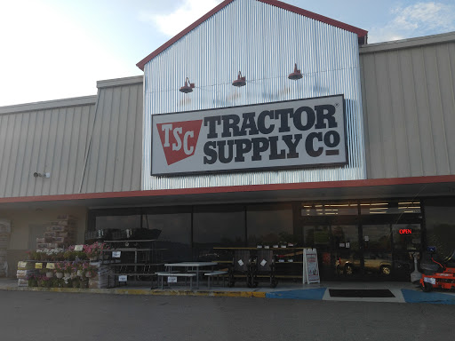 Home Improvement Store «Tractor Supply Co.», reviews and photos, 1556 Mill Square, Alexander City, AL 35010, USA