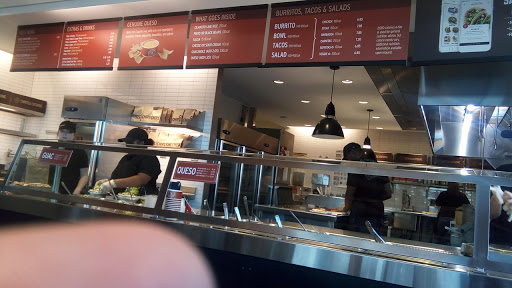 Mexican Restaurant «Chipotle Mexican Grill», reviews and photos, 915 E Oak St, Conway, AR 72032, USA