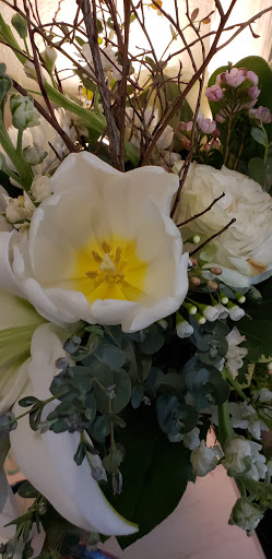 Florist «Bothell Florist», reviews and photos, 10021 NE 183rd St, Bothell, WA 98011, USA