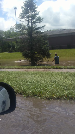 Park «Sargent Park», reviews and photos, 3530 E Douglas Ave, Des Moines, IA 50317, USA