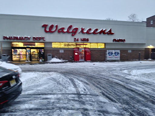 Walgreens, 600 Newark Ave, Elizabeth, NJ 07208, USA, 